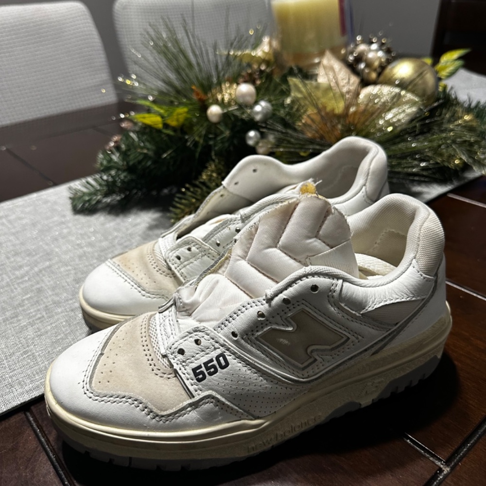 New Balance - Picture 2 of 3